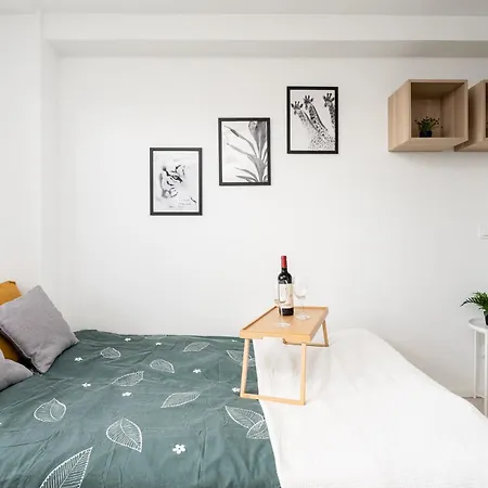 Czarnowiejska Mini With Loggia Apartment Krakow